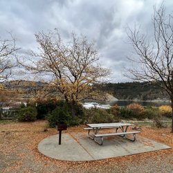 Two Rivers Resort - NICE campsites!