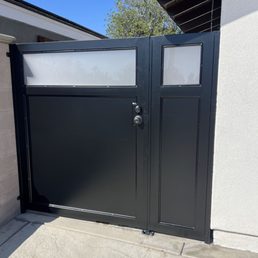 Side door Side door