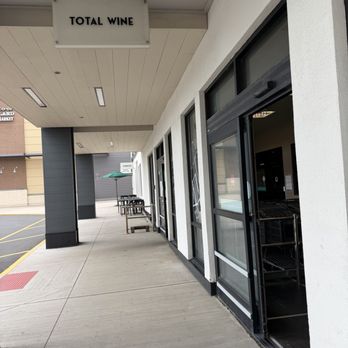 Total Wine & More - Beer, Wine & Spirits Near Me - West Hartford, Connecticut Total Wine & More - Beer, Wine & Spirits Near Me - West Hartford, Connecticut