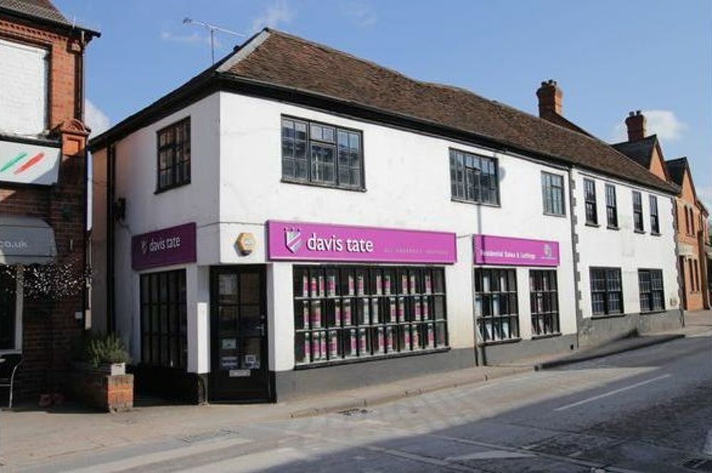 DAVIS TATE 13 Reading Road, Pangbourne, West Berkshire, United