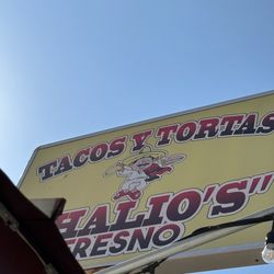 Tacos Y Tortas Chalio’s - Walking in....