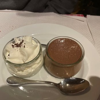 Au Pont Corbeau - Cream chocolate - French Near Me - Strasbourg, 67