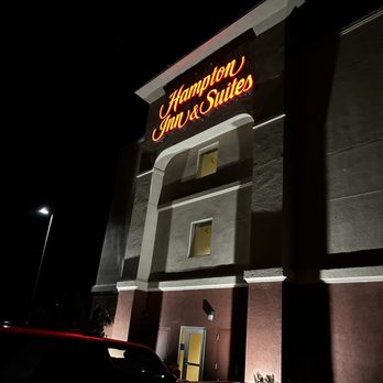 Hampton Inn & Suites Ridgecrest - Hotels Near Me - Ridgecrest, California