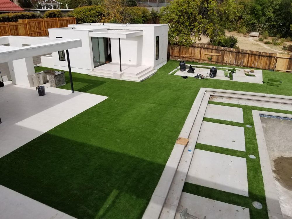 Slide of Pinnacle Design and Build