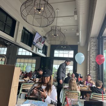 La Parrilla Mexican Restaurant - A wonderful manager handing out balloons to all the kids in the restaurant, such a great person! - Seafood Near Me - Sandy Springs, Georgia