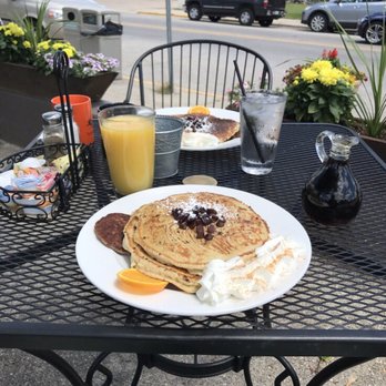 45th Parallel Cafe - Best Breakfast Pancakes in Suttons Bay! - Breakfast & Brunch Near Me - Suttons Bay, Michigan