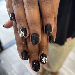 Nails! Nails!