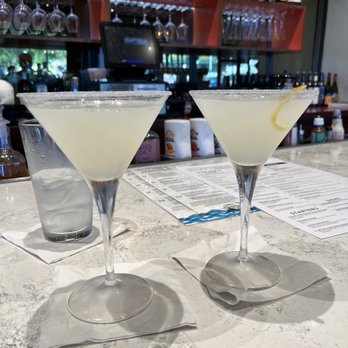 Cutters Crabhouse - Lemon Drop Martinis - Seafood Near Me - Seattle, Washington