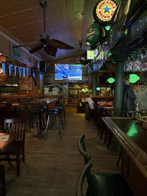 LE VIEUX/ THE OLD DUBLIN PUB & RESTURANT by null