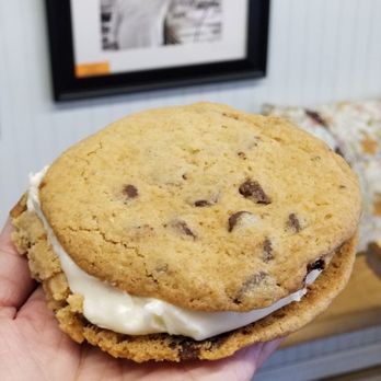 Campbell's Bakery - Bakeries Near Me - Jackson, Mississippi