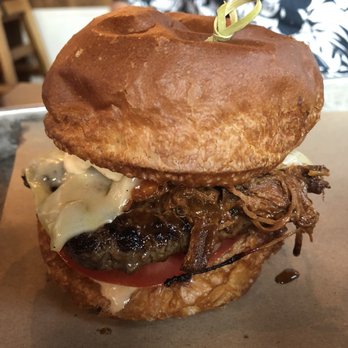 Le Chic Shack - Burgers Near Me - Quebec City, Quebec