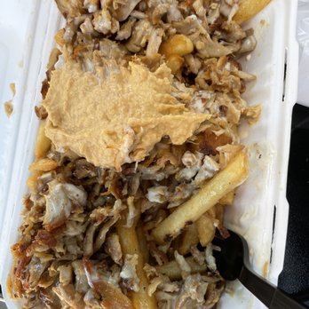 Omg Oh My Gyro - Regular box - fries and gyro chicken - Halal Near Me - Toronto, Ontario Omg Oh My Gyro - Regular box - fries and gyro chicken - Halal Near Me - Toronto, Ontario