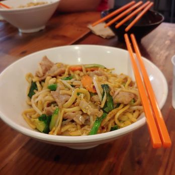 Toss Noodle Bar - Hokkien noodles with Thai- Malay sauce and pork. - Asian Fusion Near Me - Berkeley, California