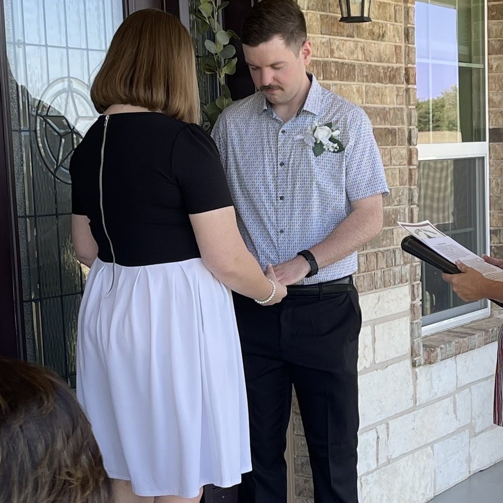 Git Hitched - Officiants Near Me - Dallas, Texas