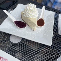 Mona Lisa's Dessert House - Vanilla Bean Cheesecake (special of the night)