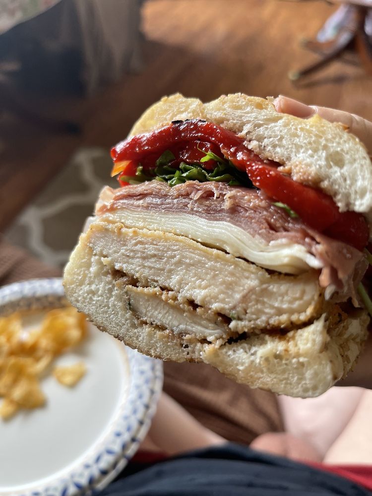 DOMINICK’S DELI Updated October 2024 131 Photos & 184 Reviews 401