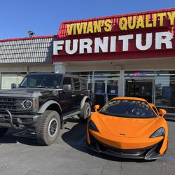 Vivian's Quality Furniture - Front of store