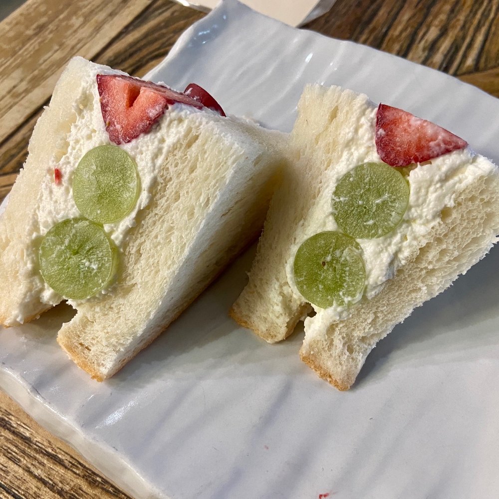 Dela Curo Curry - Fruit Sundo - Sandwiches Near Me - Berkeley, California Dela Curo Curry - Fruit Sundo - Sandwiches Near Me - Berkeley, California