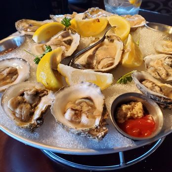 Pappadeaux Seafood Kitchen - Chef dozen oysters - Seafood Near Me - Albuquerque, New Mexico Pappadeaux Seafood Kitchen - Chef dozen oysters - Seafood Near Me - Albuquerque, New Mexico