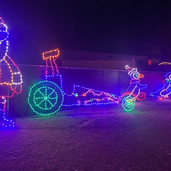 Snow n Glow - Ventura - Neat light figures - Kids Activities Near Me - Ventura, California