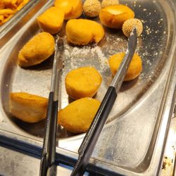 Asian Star Buffet - Sesame balls dont belong with the donuts, wtf
