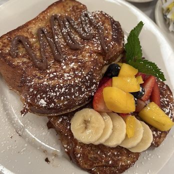 CAFÉ LULUC - Updated February 2026 - 1856 Photos & 1710 Reviews - 214