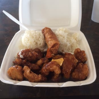 Yen Ching Express - Orange Chicken - Chinese Near Me - East Moline, Illinois