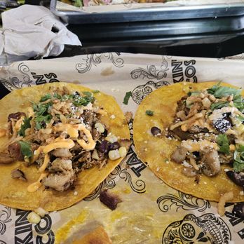 Talkin’ Tacos Oakleaf Town Center - Tacos Near Me - Jacksonville, Florida
