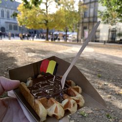 Arlecchino Gelateria - Liege waffle with Belgian chocolate