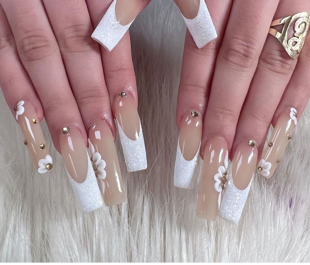 LUXURY NAIL SPA Updated August 2024 87 Photos & 30 Reviews 5 Andover St, Peabody