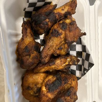 Twirling Bird - 6 Rotisserie Wings , great flavor nice and moist - Food Trucks Near Me - Silverton, Oregon Twirling Bird - 6 Rotisserie Wings , great flavor nice and moist - Food Trucks Near Me - Silverton, Oregon