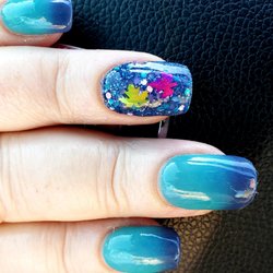 Color changing dip powder