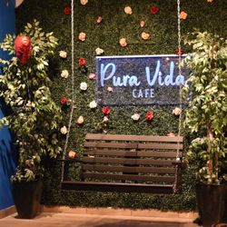 Pura Vida Cafe & Bistro - Photo area