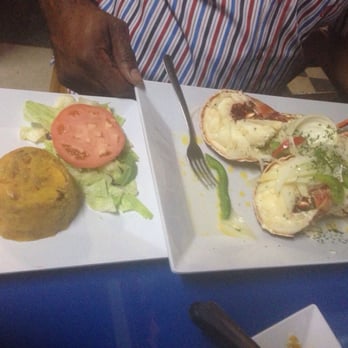 Los Makitos - Puerto Rican Near Me - Naguabo, Puerto Rico