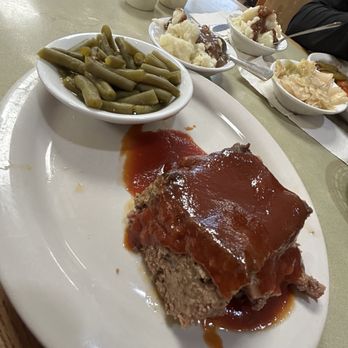 Steven's Restaurant - Meatloaf with greenbeans and mash - Greek Near Me - Winston Salem, North Carolina Steven's Restaurant - Meatloaf with greenbeans and mash - Greek Near Me - Winston Salem, North Carolina