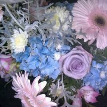 Hockridge Florist - Centerpiece for our Nana's service - Florists Near Me - Redlands, California Hockridge Florist - Centerpiece for our Nana's service - Florists Near Me - Redlands, California