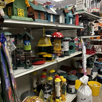 Pierce Milling - Livestock Feed & Supply Near Me - Delevan, New York