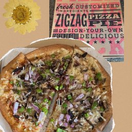 Vegan pizza with lots of veggies Vegan pizza with lots of veggies