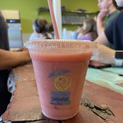 Island Smoothie - Strawberry banana smoothie