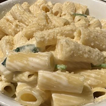 Stonefire Grill - Pasta Alfredo (Large) - Barbeque Near Me - Rancho Cucamonga, California Stonefire Grill - Pasta Alfredo (Large) - Barbeque Near Me - Rancho Cucamonga, California