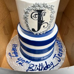 La Chicanita Bakery - Beautiful cake