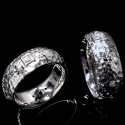Gemsetter & Company - Men's custom-made wedding ring. By Gemsetter & Company