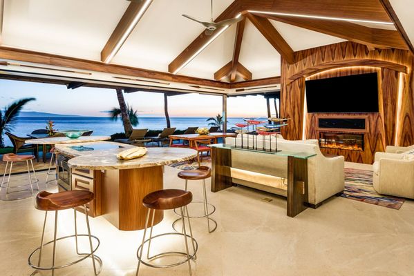 The Hale Pau Hana by null