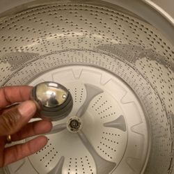 Trible's - The cap that covers the agitator