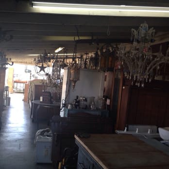 Alston's Old Home Place - Antiques Near Me - Garland, Texas