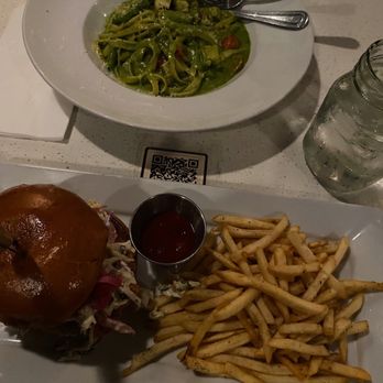 Hungry Crowd - chicken sandwich & pesto pasta - New American Near Me - Los Angeles, California Hungry Crowd - chicken sandwich & pesto pasta - New American Near Me - Los Angeles, California