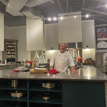 In the Kitchen with Chef Bob Waggoner - Bob - Cooking Classes Near Me - Charleston, South Carolina In the Kitchen with Chef Bob Waggoner - Bob - Cooking Classes Near Me - Charleston, South Carolina