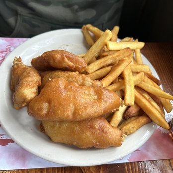 Smuggler's Wharf - Fried Great Lakes Yellow Perch - Seafood Near Me - Erie, Pennsylvania Smuggler's Wharf - Fried Great Lakes Yellow Perch - Seafood Near Me - Erie, Pennsylvania