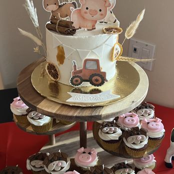 Lesley's Creative Cakes - Cake and cupcakes - Bakeries Near Me - MESA, Arizona Lesley's Creative Cakes - Cake and cupcakes - Bakeries Near Me - MESA, Arizona