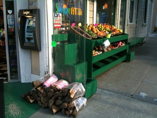 Upper Terrace Market by null